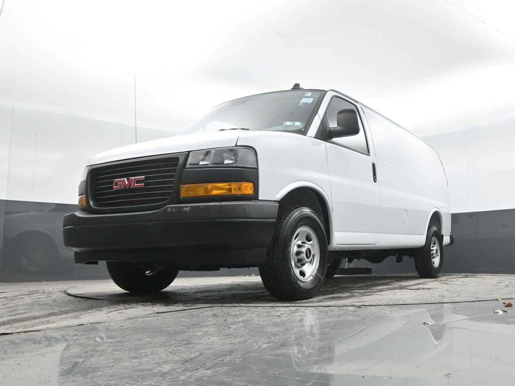 2025 GMC Savana Cargo RWD 2500 Regular Wheelbase Work Van