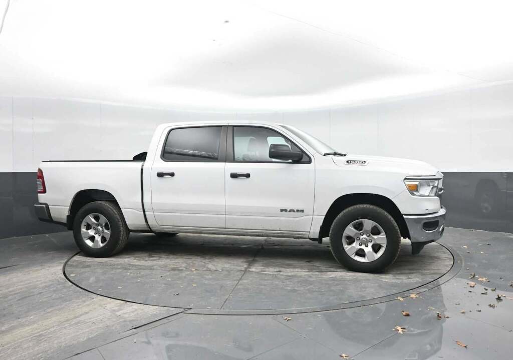 2023 Ram 1500 Big Horn Crew Cab 4x4 5'7" Box