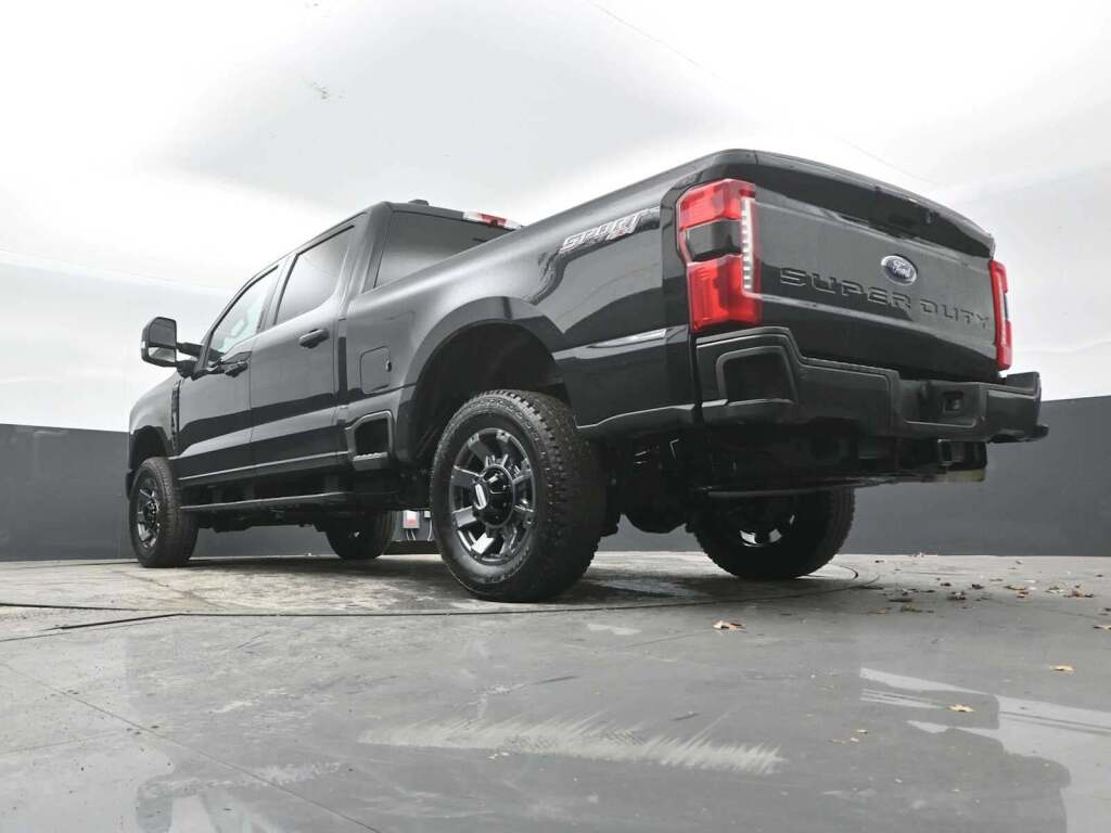 2024 Ford F-250 Super Duty LARIAT