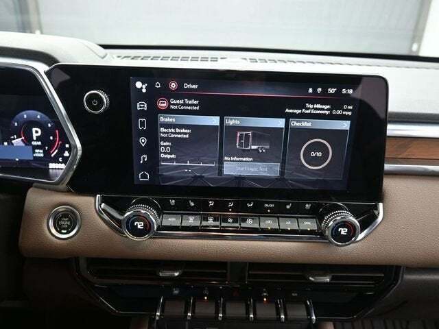 2023 GMC Canyon 4WD Crew Cab Short Box Denali