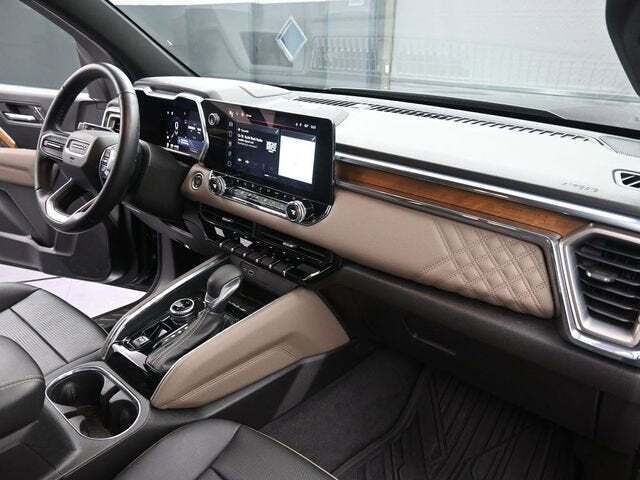 2023 GMC Canyon 4WD Crew Cab Short Box Denali