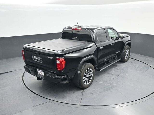 2023 GMC Canyon 4WD Crew Cab Short Box Denali