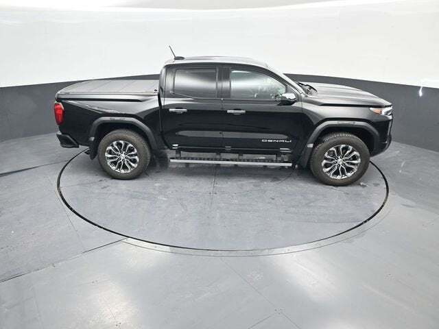 2023 GMC Canyon 4WD Crew Cab Short Box Denali