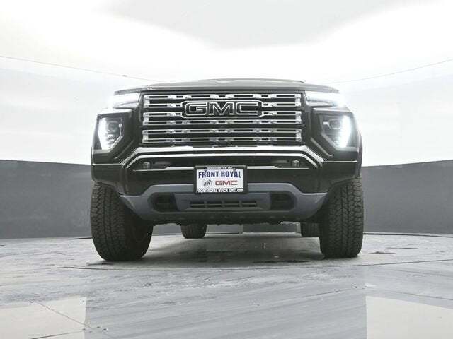 2023 GMC Canyon 4WD Crew Cab Short Box Denali