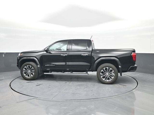 2023 GMC Canyon 4WD Crew Cab Short Box Denali