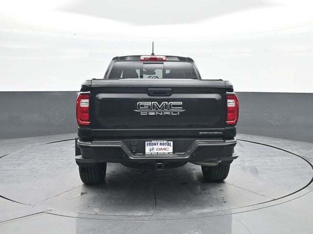 2023 GMC Canyon 4WD Crew Cab Short Box Denali