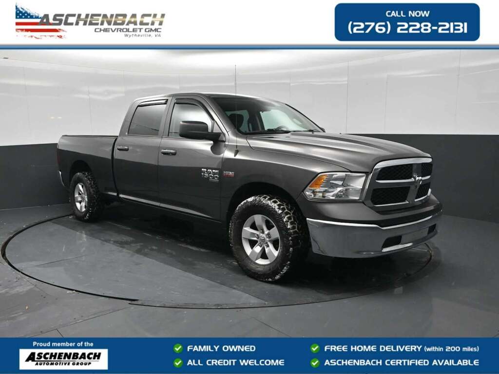 2021 Ram 1500 Classic SLT Crew Cab 4x4 6'4" Box