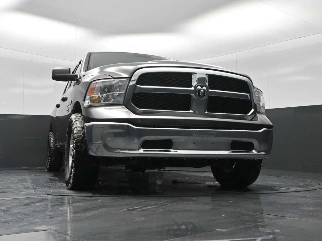 2021 Ram 1500 Classic SLT Crew Cab 4x4 6'4" Box