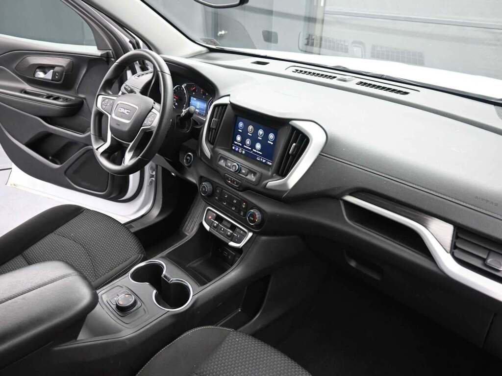 2024 GMC Terrain AWD SLE