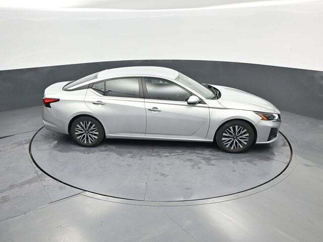 2023 Nissan Altima SV FWD