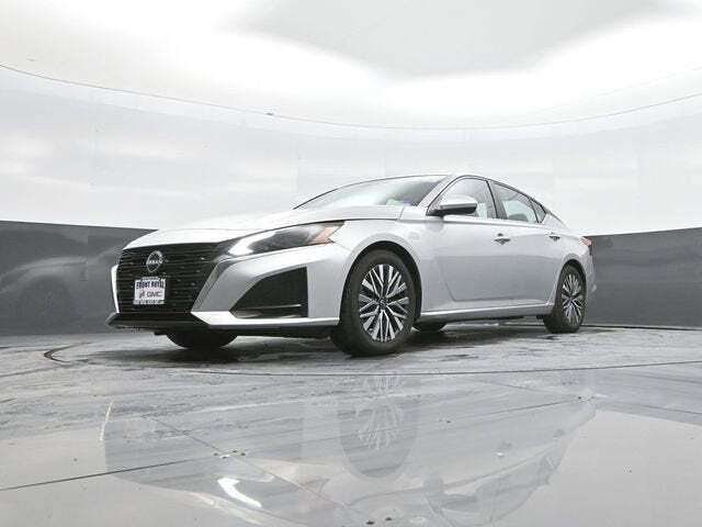 2023 Nissan Altima SV FWD