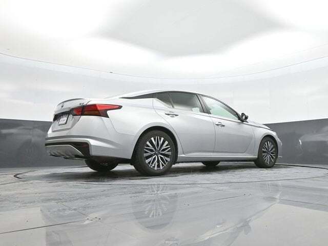 2023 Nissan Altima SV FWD