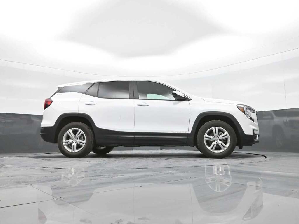 2024 GMC Terrain AWD SLE