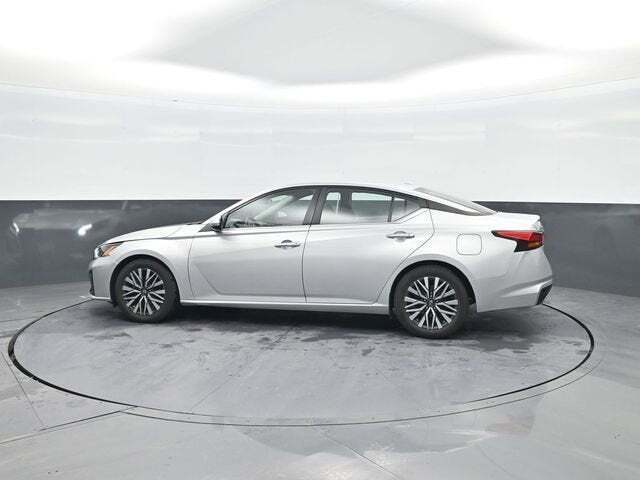 2023 Nissan Altima SV FWD