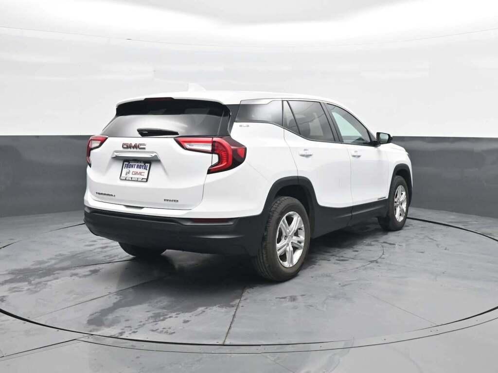 2024 GMC Terrain AWD SLE