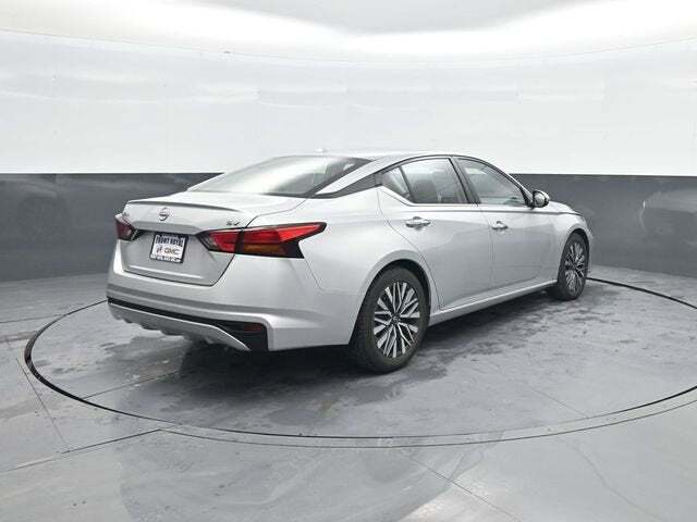 2023 Nissan Altima SV FWD