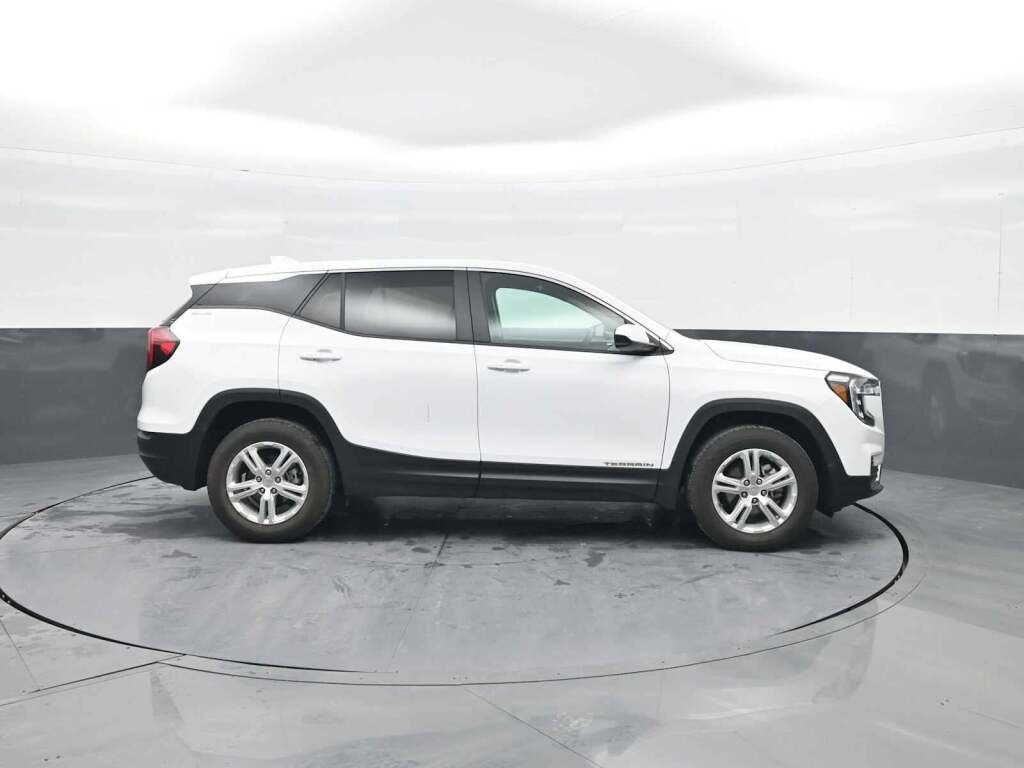 2024 GMC Terrain AWD SLE
