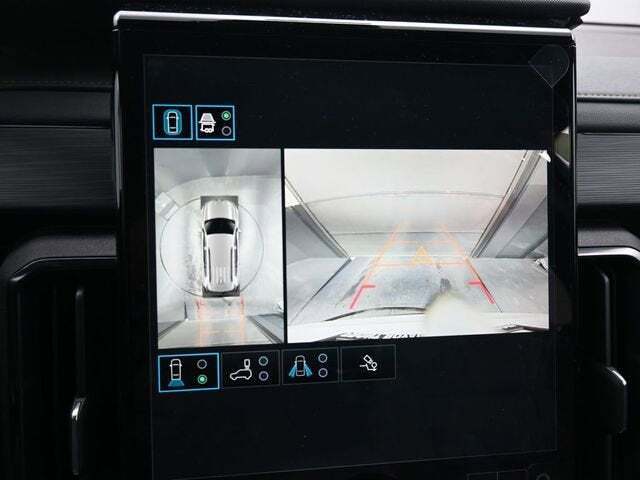 2025 GMC Acadia AWD AT4