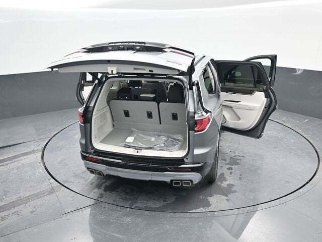 2026 GMC Acadia Denali AWD