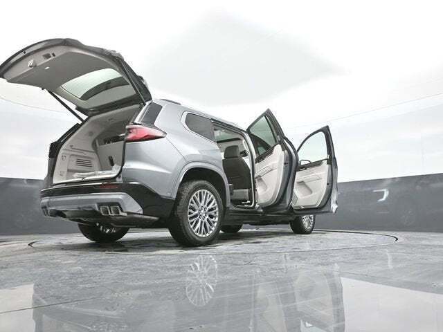 2026 GMC Acadia Denali AWD