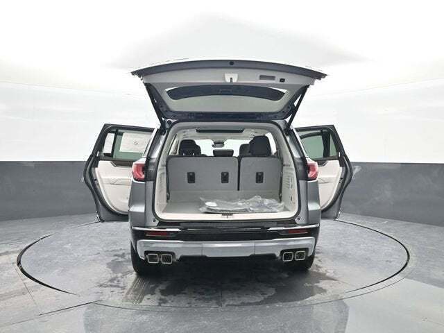2026 GMC Acadia Denali AWD