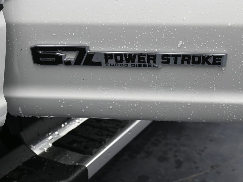 2026 Ford F-350 Super Duty LARIAT