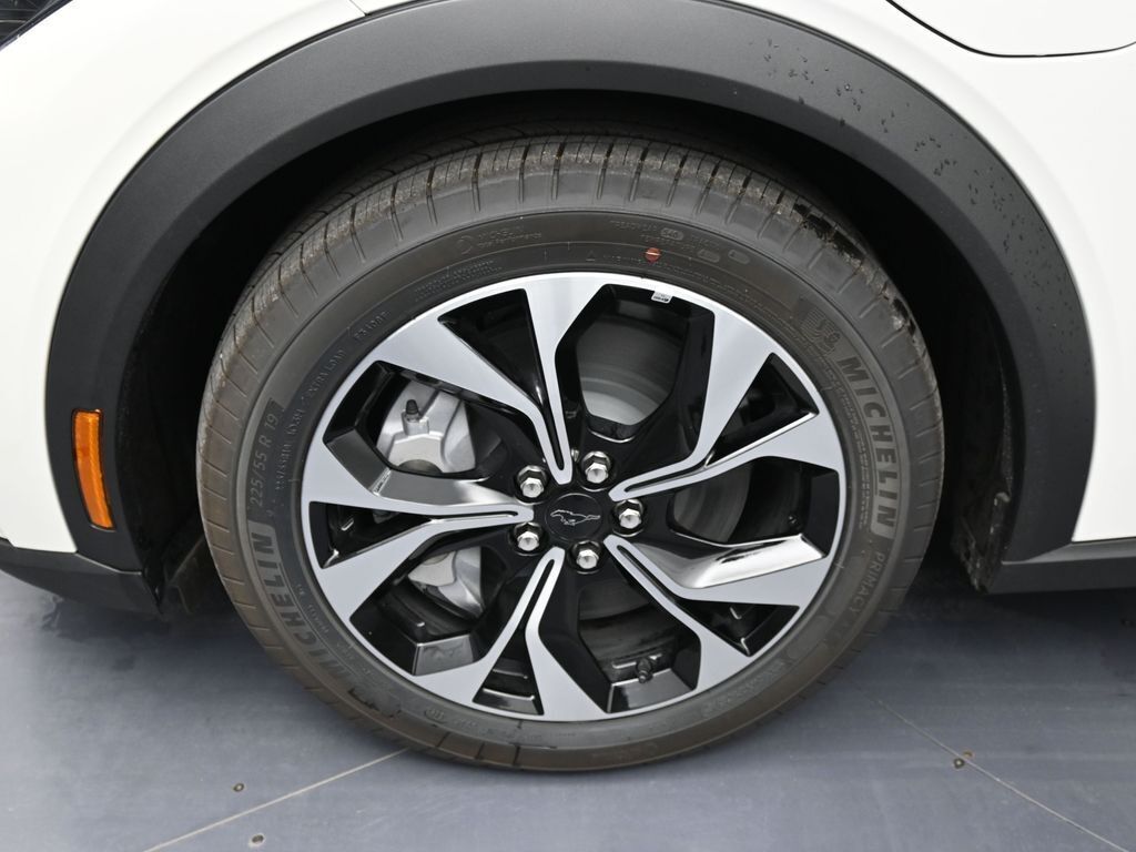 2025 Ford Mustang Mach-E Select