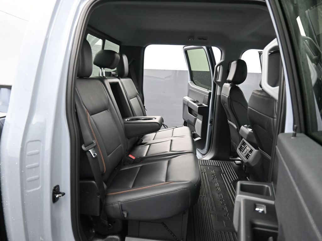 2026 Ford F-350 Super Duty LARIAT