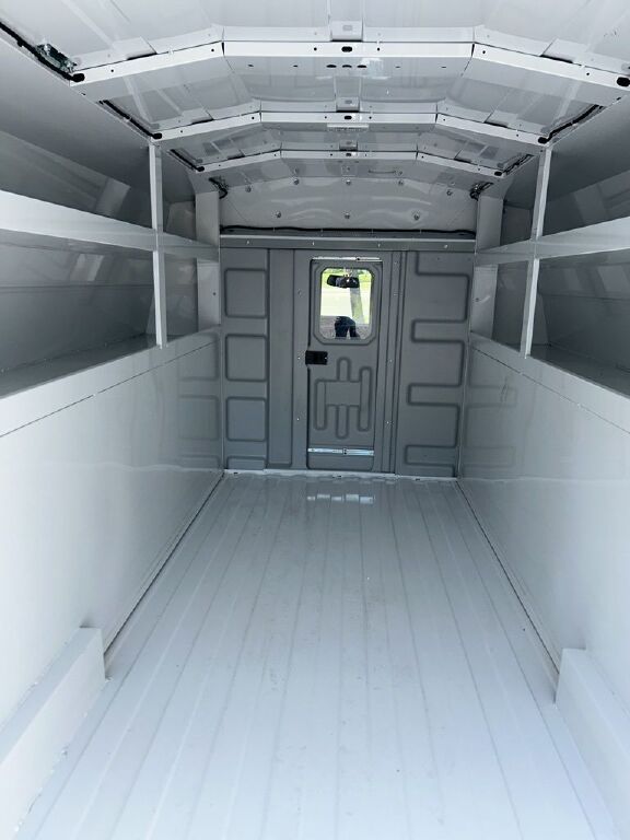 2024 Ford E-450 Cutaway 