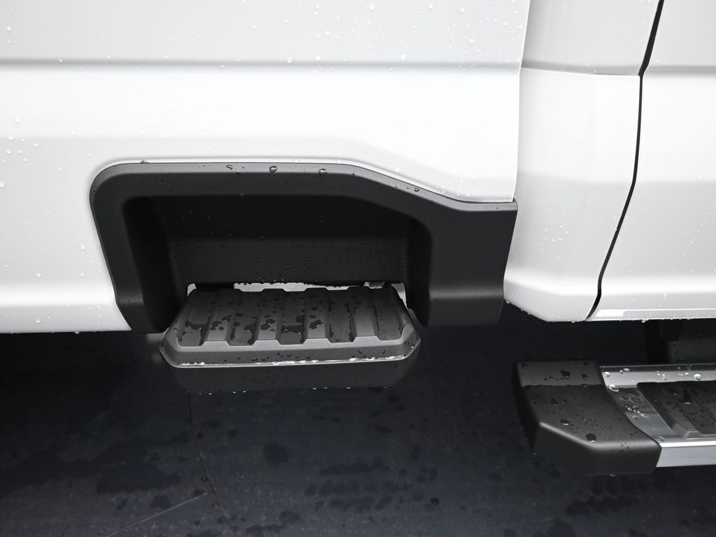 2026 Ford F-350 Super Duty LARIAT