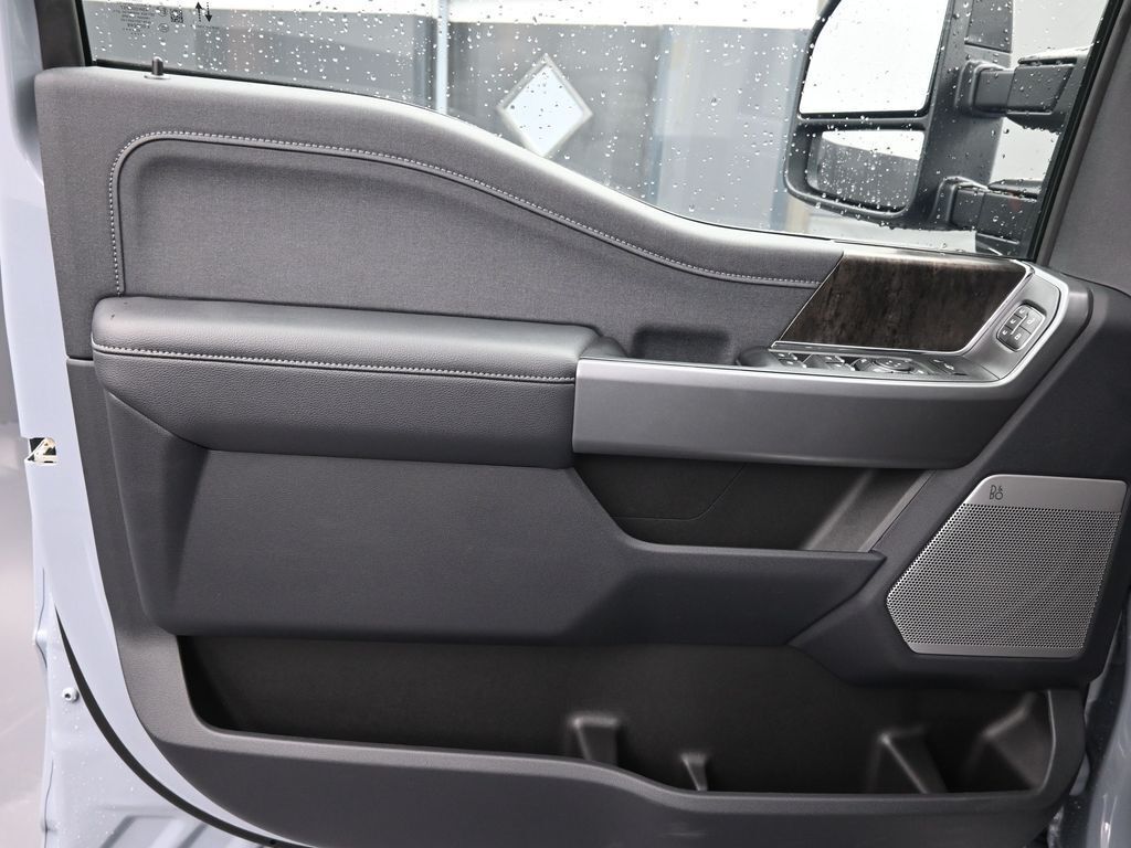 2026 Ford F-350 Super Duty LARIAT