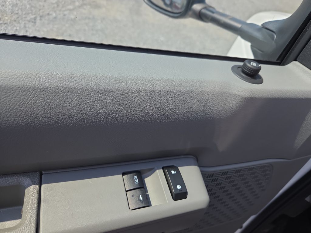 2024 Ford E-450 Cutaway 