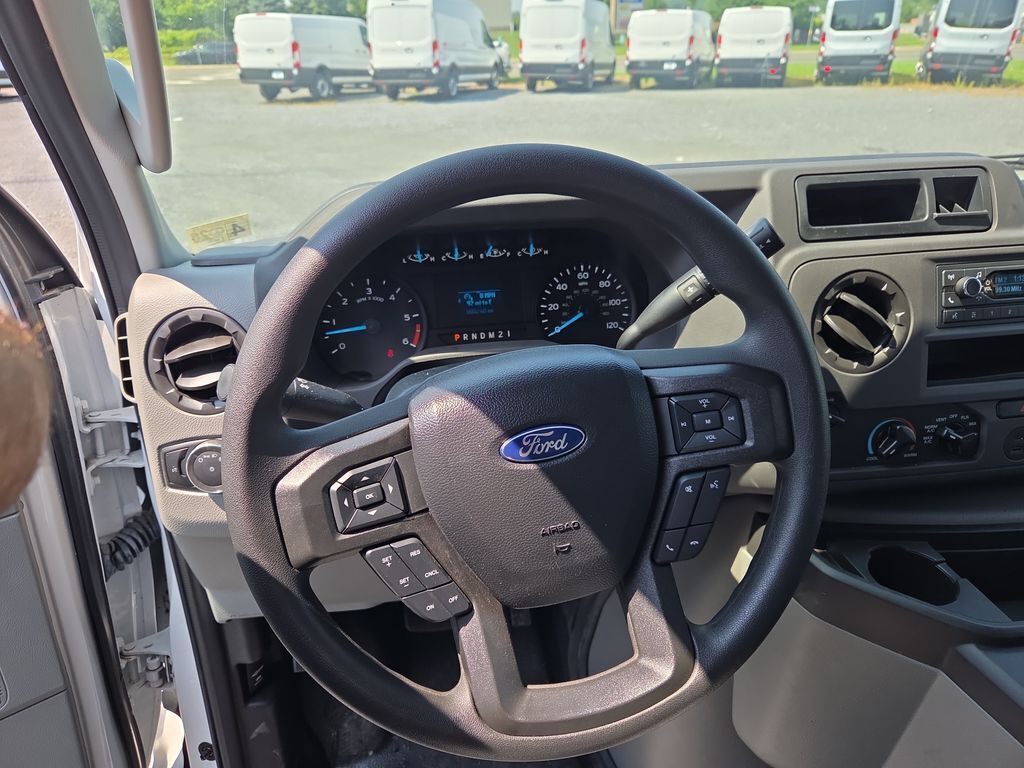 2024 Ford E-450 Cutaway 