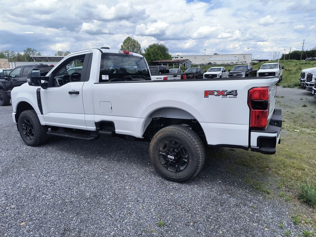 2025 Ford F-350 Super Duty XL