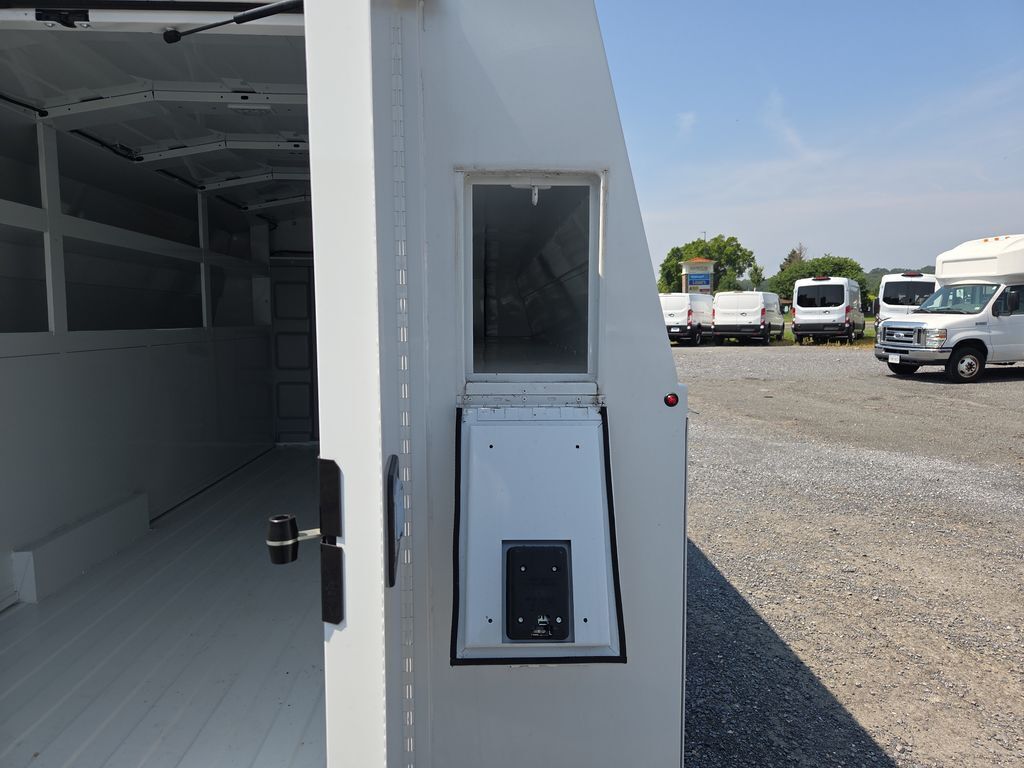 2024 Ford E-450 Cutaway 