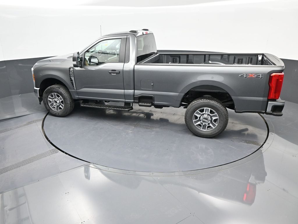 2025 Ford F-350 Super Duty XLT