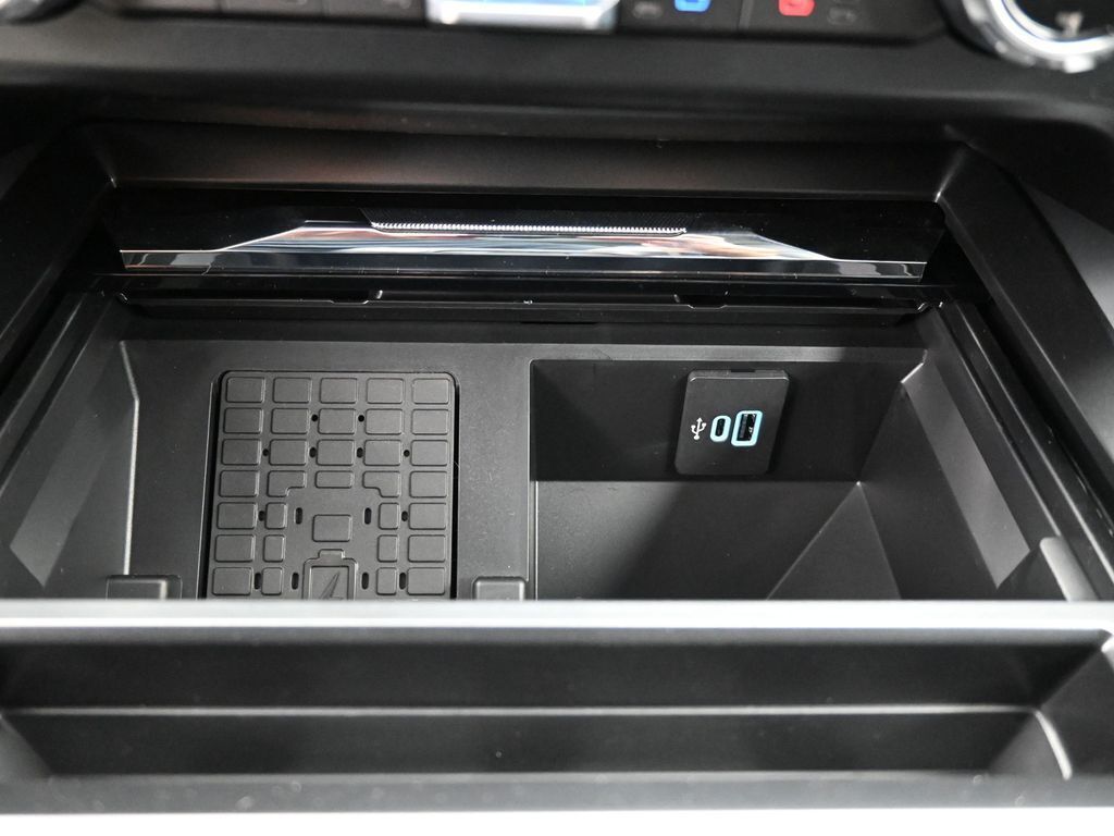 2026 Ford F-350 Super Duty LARIAT