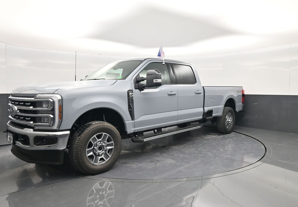 2026 Ford F-350 Super Duty LARIAT