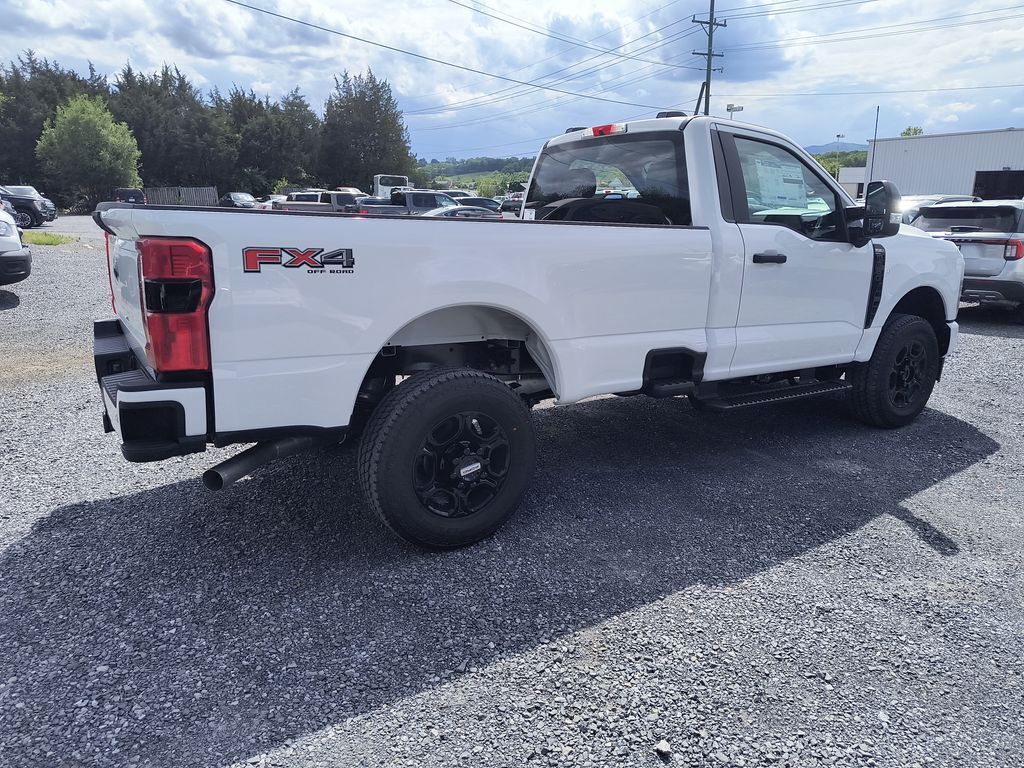 2025 Ford F-350 Super Duty XL