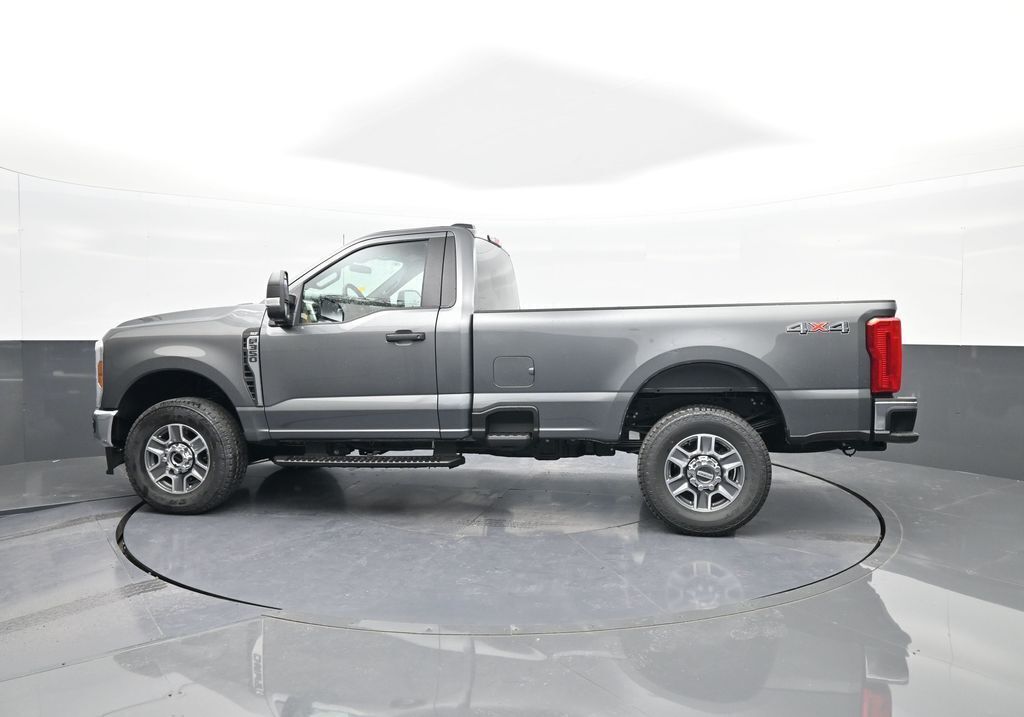 2025 Ford F-350 Super Duty XLT
