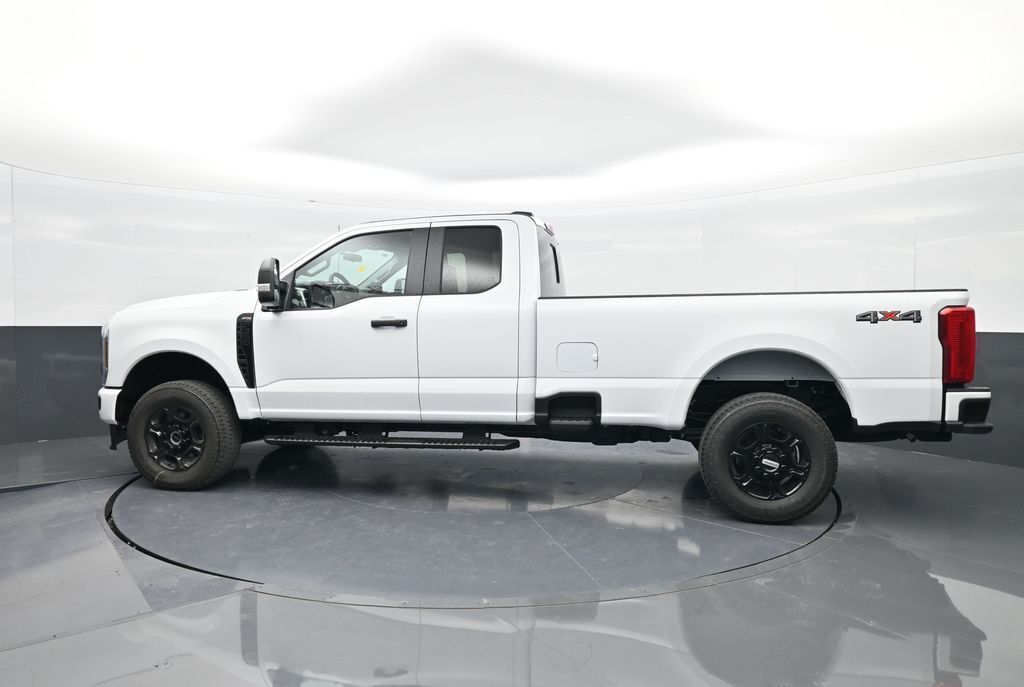 2026 Ford F-350 Super Duty XL