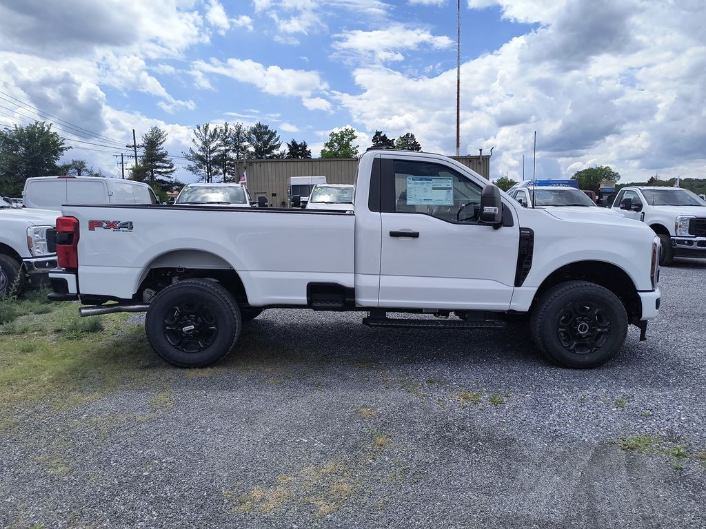 2025 Ford F-350 Super Duty XL