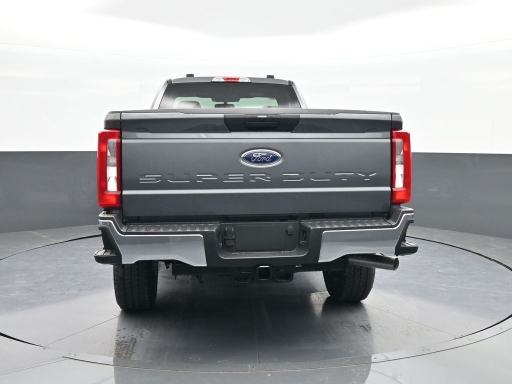 2025 Ford F-350 Super Duty XLT