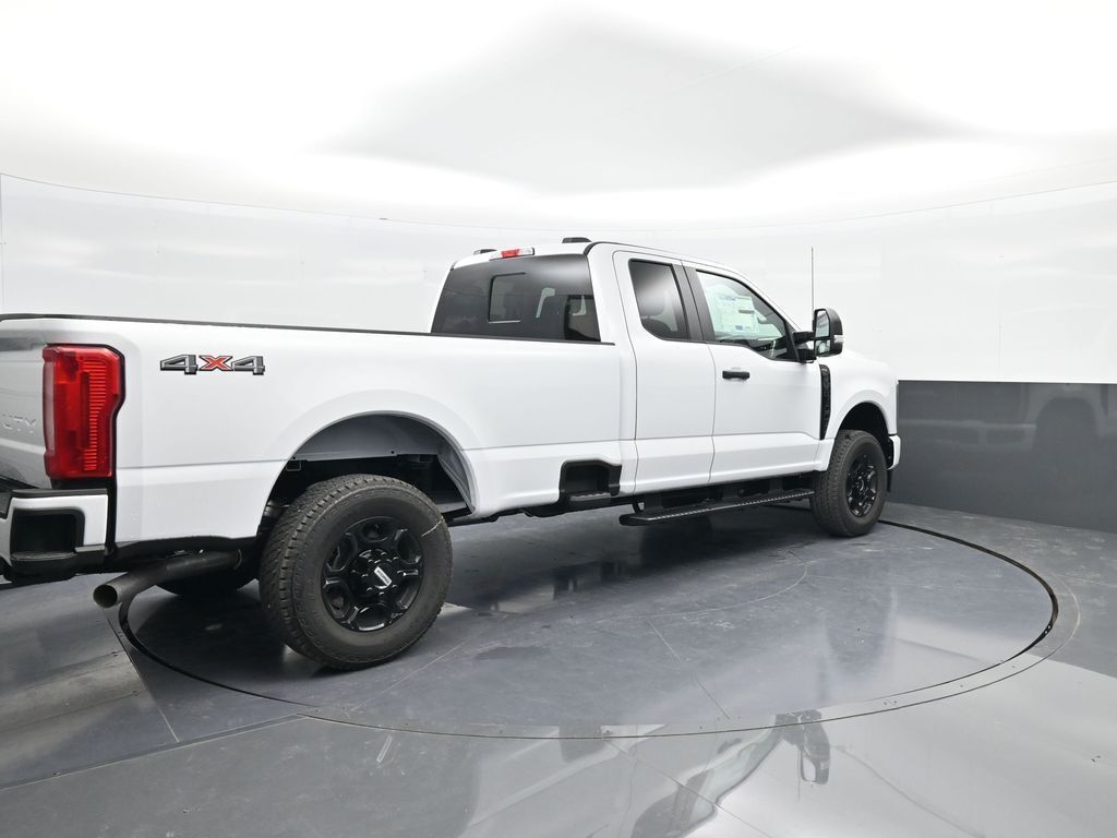 2026 Ford F-350 Super Duty XL