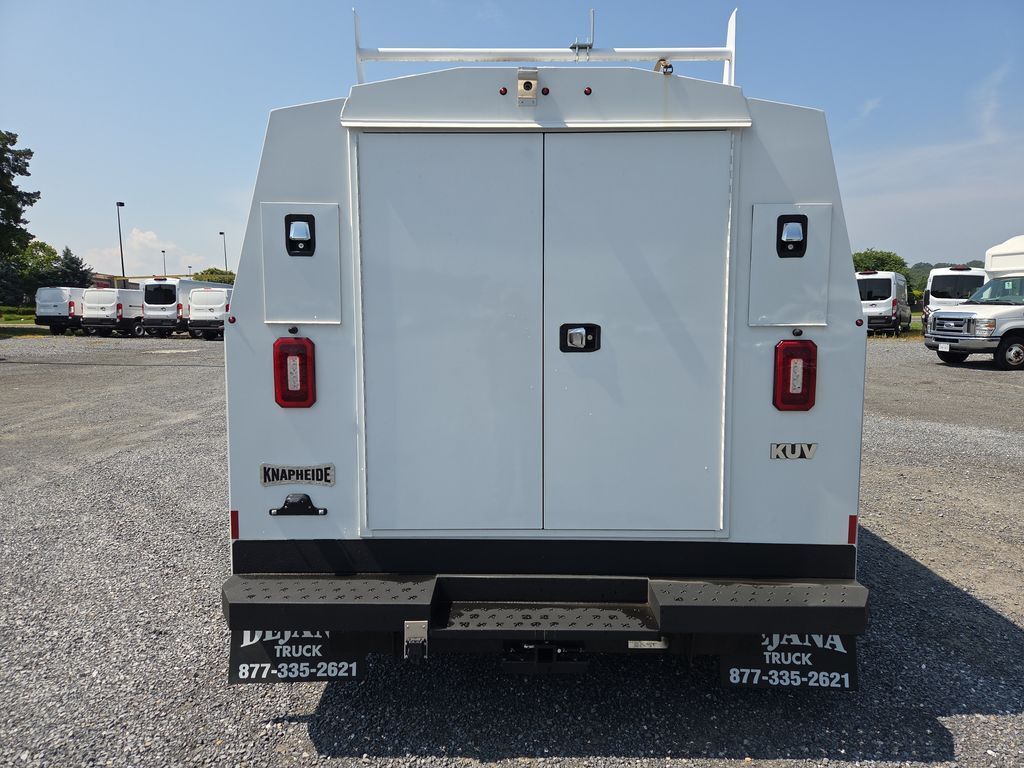 2024 Ford E-450 Cutaway 