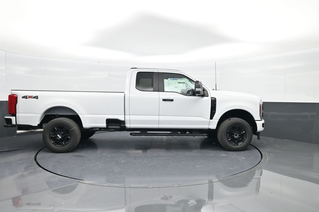 2026 Ford F-350 Super Duty XL