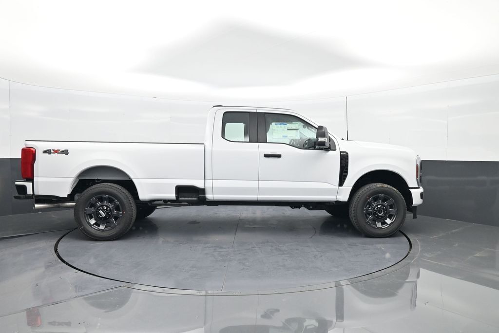 2026 Ford F-350 Super Duty XL