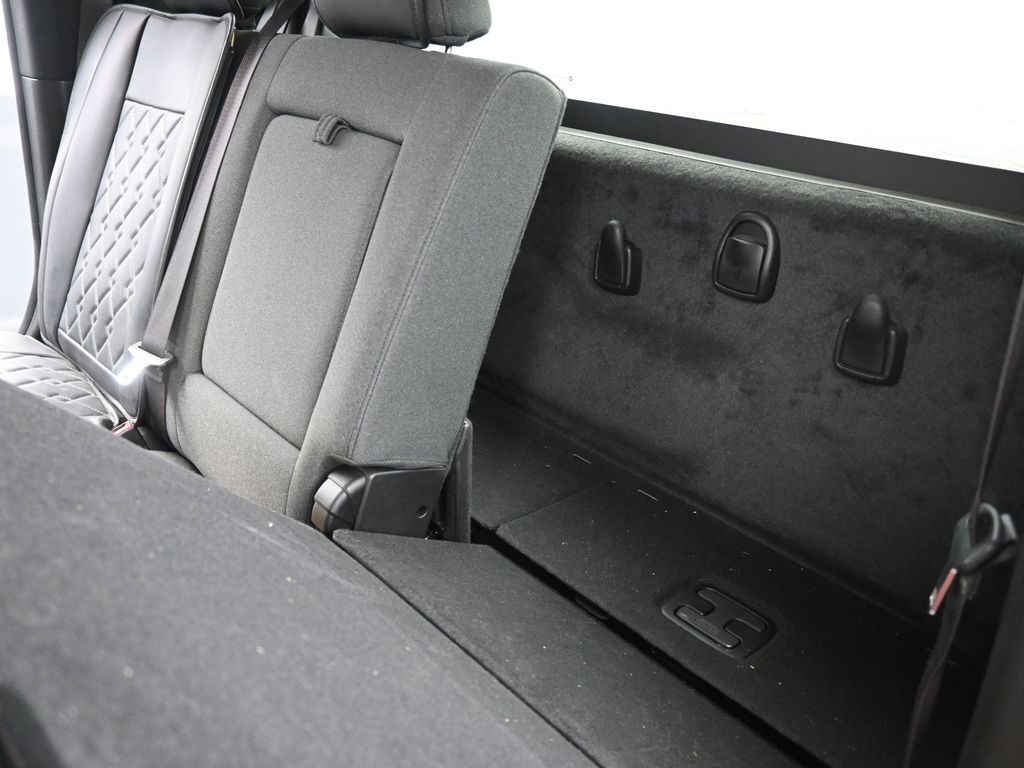 2022 Ram 3500 Big Horn Mega Cab 4x4 6'4" Box