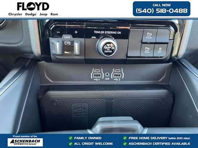 2025 Ram 1500 Big Horn Crew Cab 4x4 5'7" Box