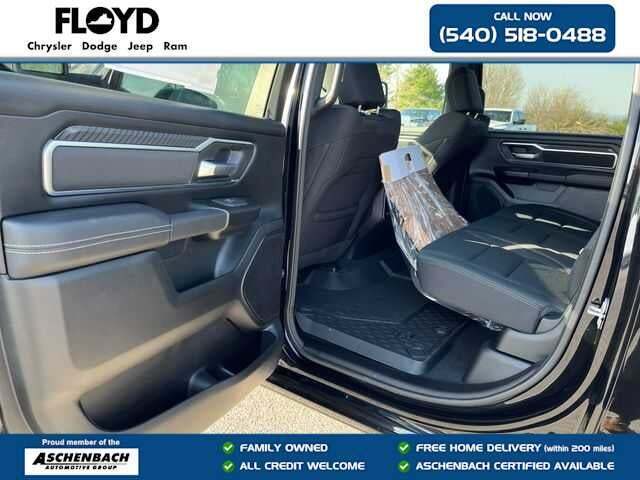 2025 Ram 1500 Big Horn Crew Cab 4x4 5'7" Box